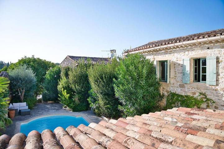 Location de vacances pour 8 personnes, avec vue ainsi que jardin et piscine, adapté aux familles à Collorgues - 4