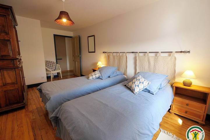 Location de vacances pour 10 personnes, avec terrasse à Lagrand - 3