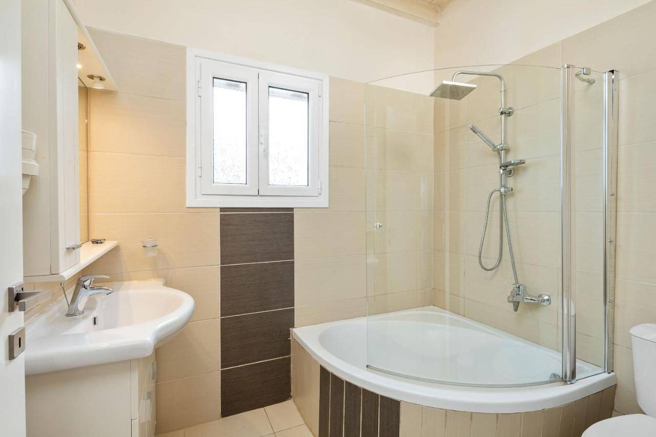 Three-Bedroom Villa in Παραλία Κερασιά, Κέρκυρα
