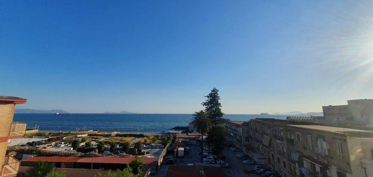 Triple Room with Private Bathroom in Portici, Parco nazionale del Vesuvio