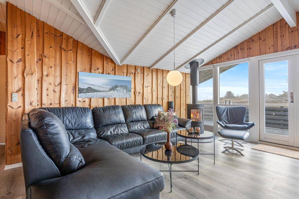 Ferienhaus mit Fjordblick und Aktivitätsraum in Nørre Lyngvig, Hvide Sande