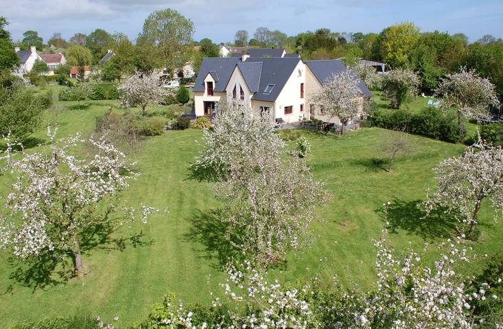Chambre d’hôte pour 2 personnes, avec jardin ainsi que jacuzzi et sauna à Tracy-sur-Mer