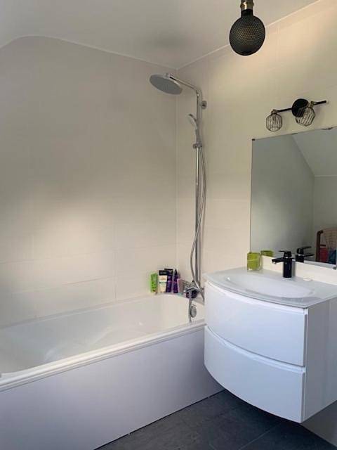Appartement entier, One-Bedroom Apartment in Montigny-lès-Cormeilles, Val-d'Oise