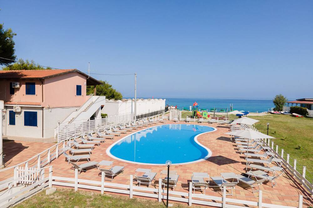 Apartamento entero, Residence Emmesse townhouses by the sea (Coast of the Gods) in Zambrone, Provincia de Vibo Valentia