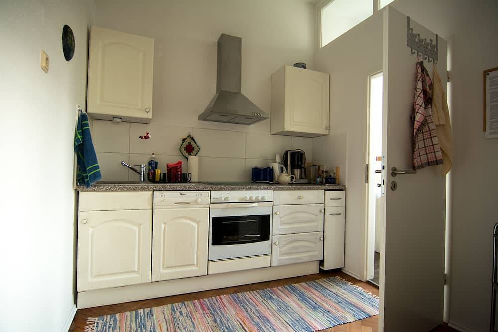 Ganze Wohnung, Im Zentrum von Quedlinburg, ruhig und mit Blick in den Garten und Parkplatz in Quedlinburg, Harzvorland