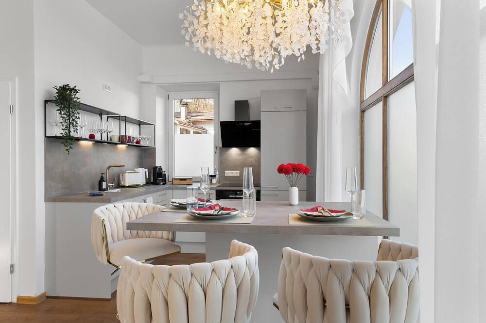 Ganze Wohnung, Liebelei Miesbach | Boutique-Romantik-Apartment in der Stadtmitte in Miesbach, Alpenland Tegernsee Schliersee