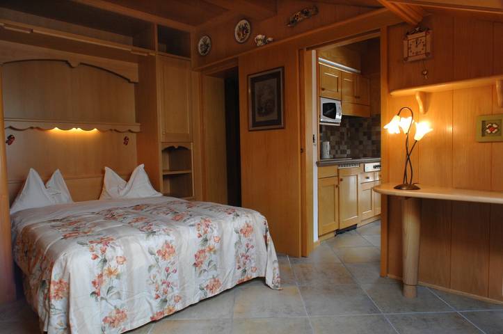 Hel lejlighed, Holiday Apartment "Residence Lastè Roda de Vael" with Mountain Viewe in Moena, Dolomiti Superski