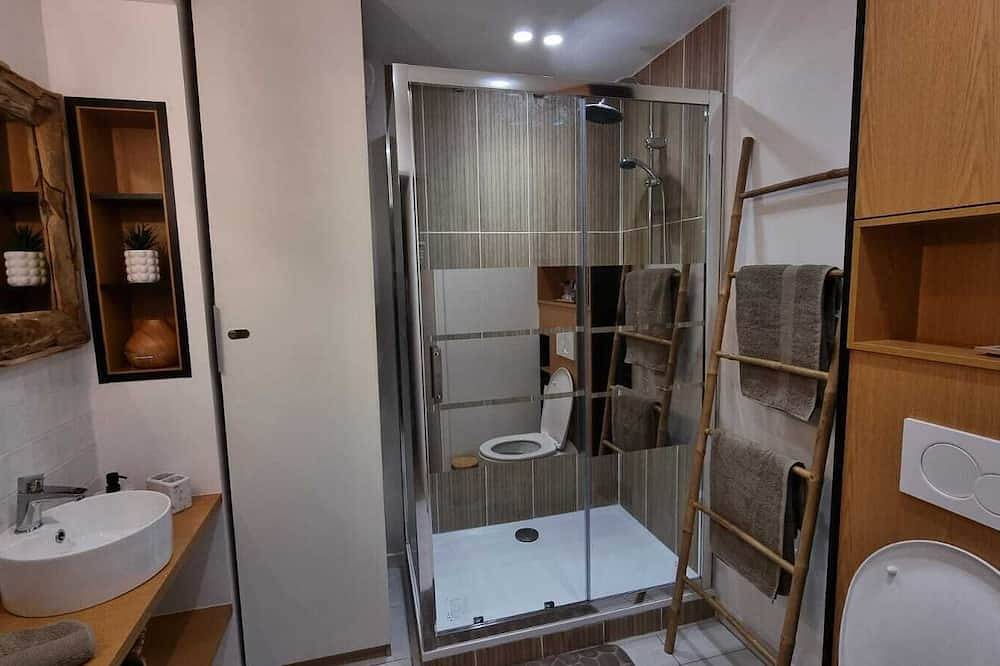 Apartamento entero, Modern studio with private Jacuzzi in Saint-Germain-lès-Corbeil, Essonne