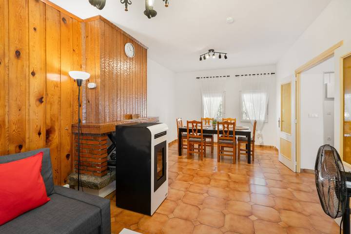 Holiday Home 'Casa De Los Abuelos' with Wi-Fi in Real Sitio de San Ildefonso, Segovia Province
