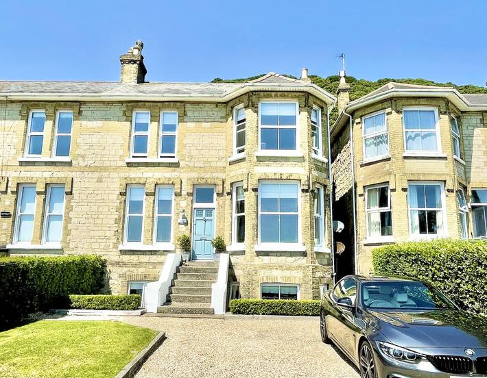 Holiday rental for 4 people, with garden in Ventnor