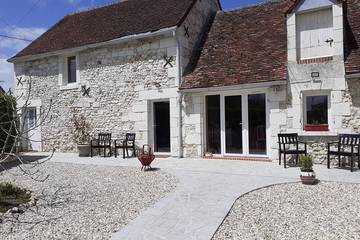 Gîte pour 4 personnes, avec jardin et terrasse à Meusnes