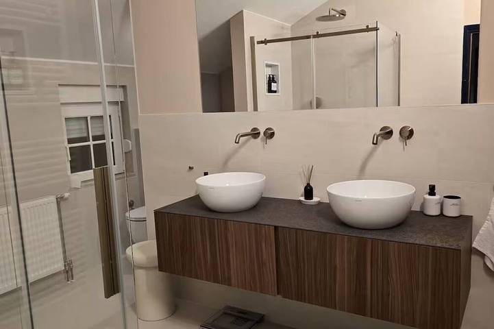 HeNi Villa with large garden and amazing views in Klis, Split-Dalmatien