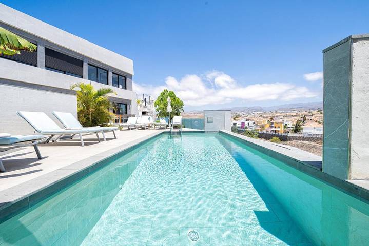 Chalet para 10 personas, con piscina además de vistas y jardín en Gran Canaria