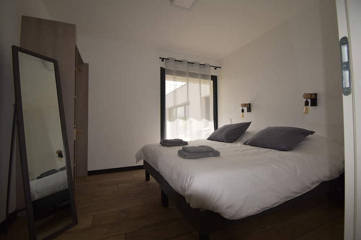 5 star villa 100 m beach, 18 people, swimming pool, spa, cinema room in Sarzeau, Côte des Mégalithes