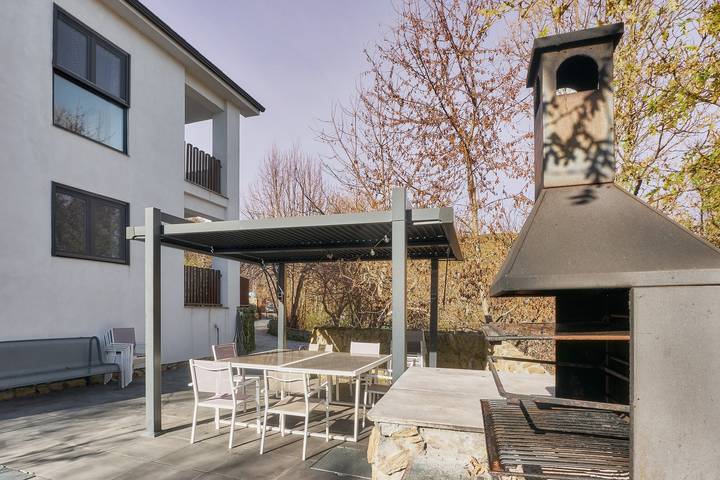 Ganze Wohnung, Ferienwohnung 'Marel' mit Bergblick, Wi-Fi und Klimaanlage in Trefacio, Lago de Sanabria Naturpark