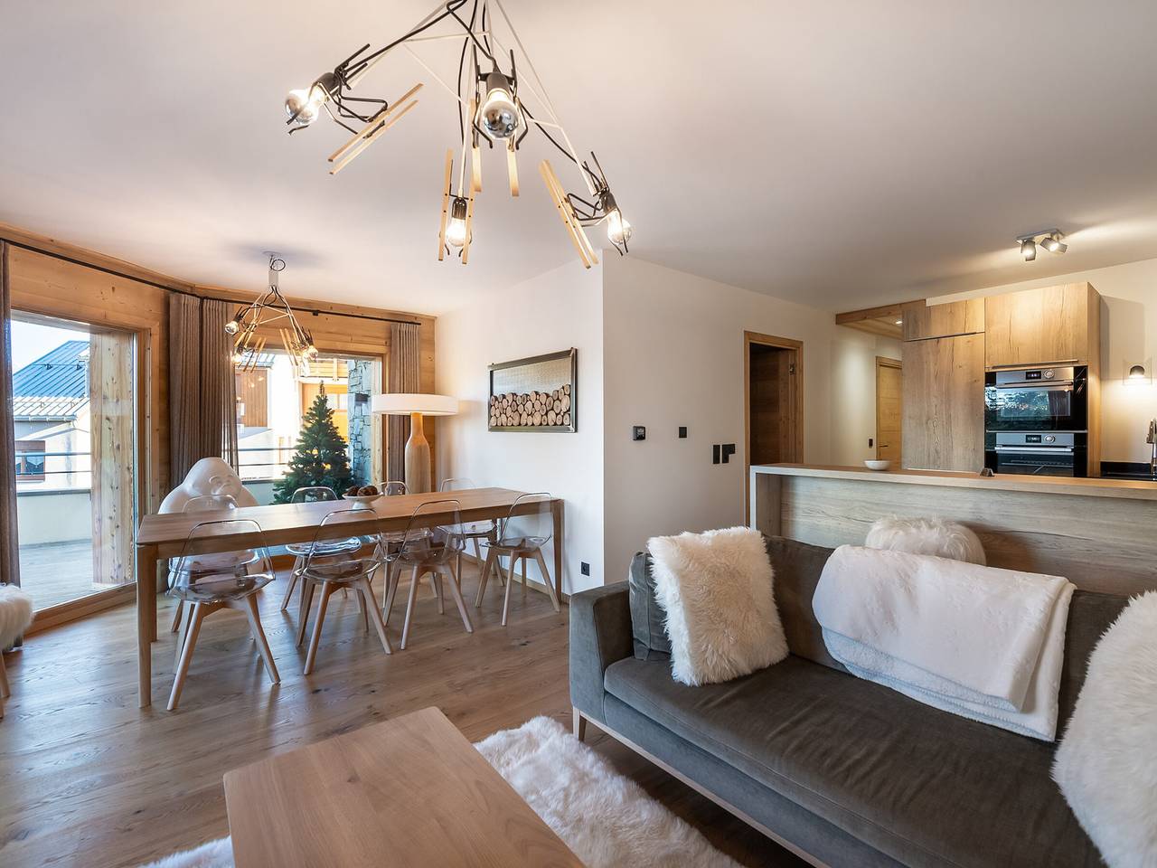 Ganze Wohnung, Ideal gelegen, 100m von den Pisten, moderne 4-Zimmer-Wohnung mit Terrasse und Parkplätzen in Courchevel 1650 (Moriond), Saint-Bon-Tarentaise