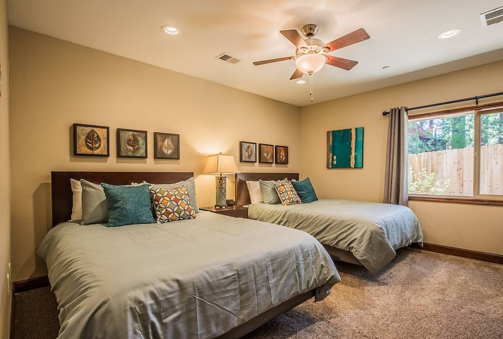 Tahoe Woods # 201 - Liebling!, Zu Fuß zur Gondel, See, Casinos in South Lake Tahoe, Heavenly