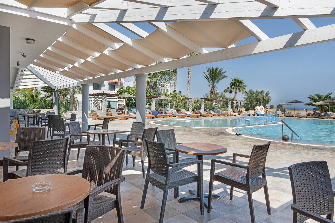 Gehele studio, Studio Appartement 'Evripides Triple Room 1' met Gedeeld Zwembad, Gedeelde Tuin en Airconditioning in Kos