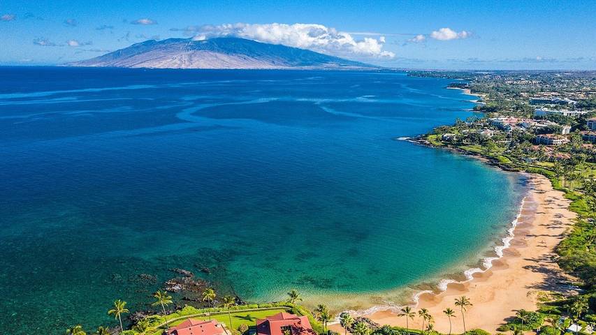 Villa for 6 people, with balcony and hot tub as well as pool on Maui