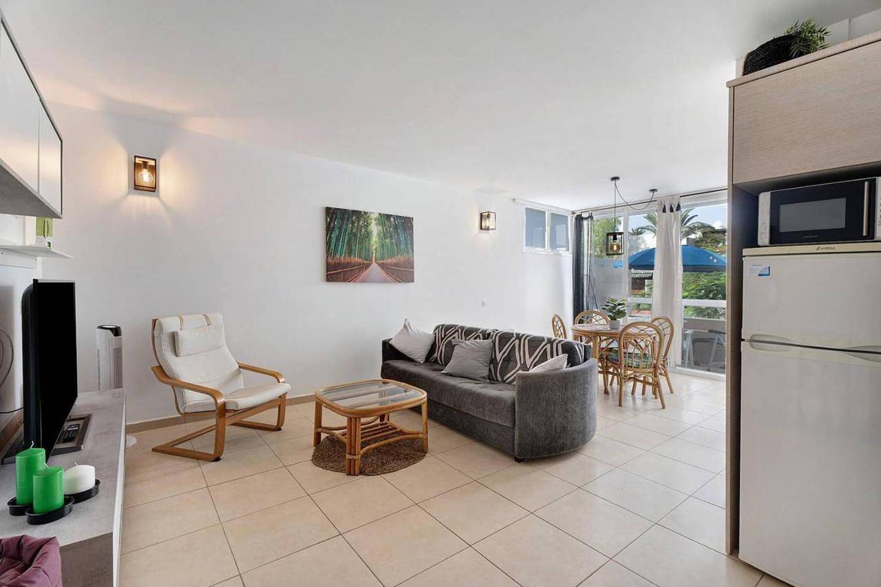 Apartment with Garden View in Costa del Silencio, Arona