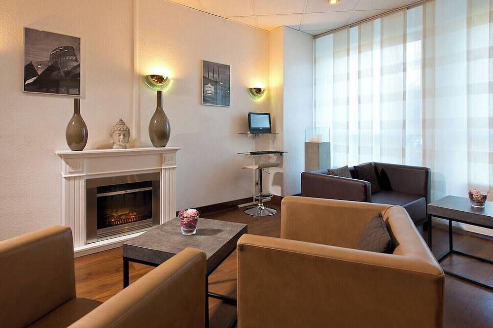 Charming Getaway Near Top Darmstadt Attractions & Historic Sites in Griesheim, Südhessen