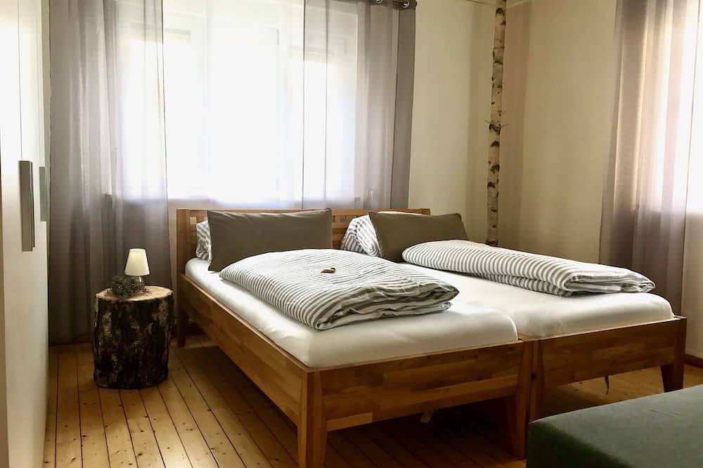 Ganze Wohnung, Fewo 3 An der Rodach - neue Wohnung mit viel Naturmaterialien im Frankenwald in Steinwiesen, Frankenwald