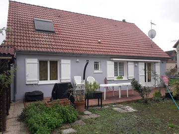 Gîte pour 10 personnes, avec jardin ainsi que terrasse et piscine dans le Haut-Rhin