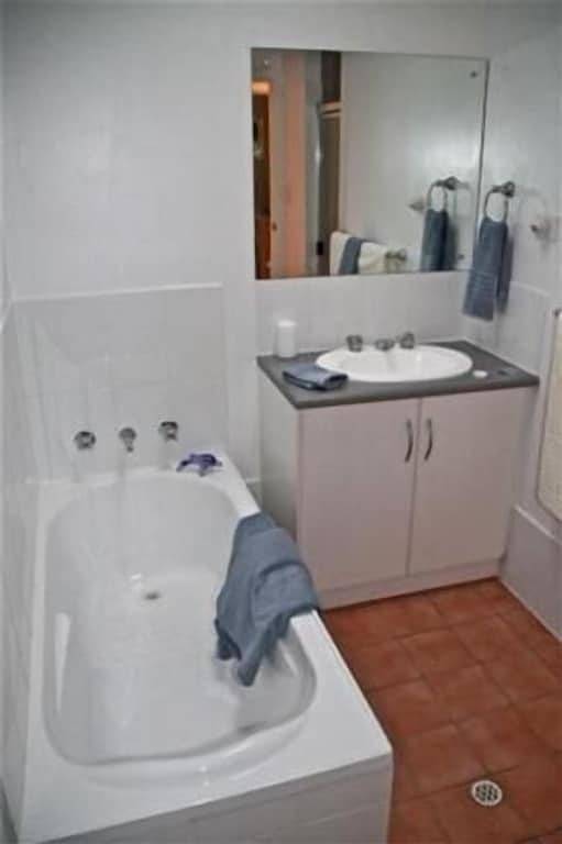 Cottage for 8 people, with terrace in Port Willunga