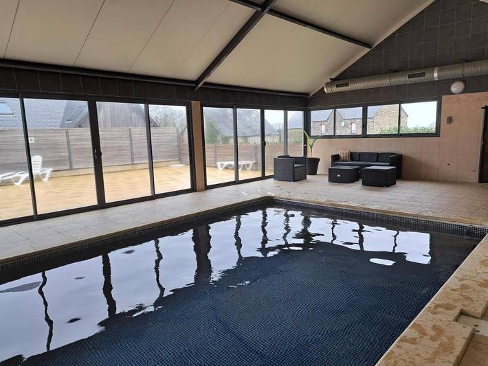 Location de vacances pour 6 personnes, avec Terrasse ainsi que Piscine et Vue à Huisnes-sur-Mer