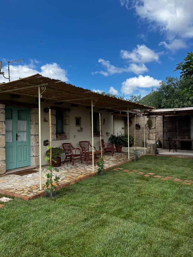 Maison de campagne pour 2 personnes, avec vue ainsi que terrasse et jardin, animaux acceptés à Oristano - 4