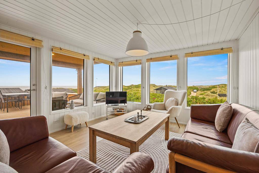 Ferienhaus in Henne Strand mit Meerblick von der Terrasse in Henne, Varde