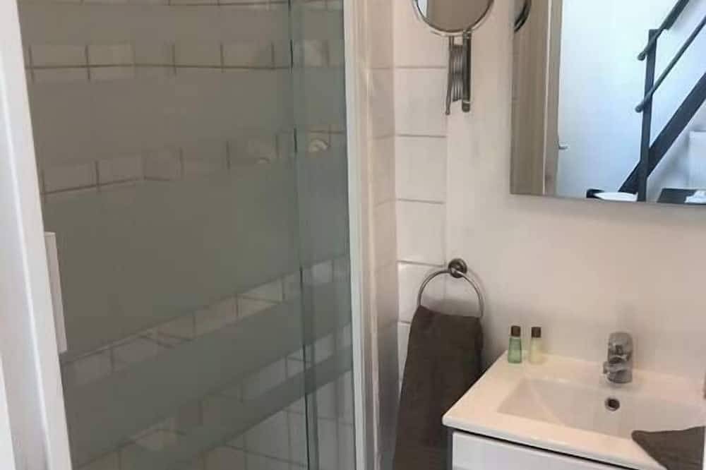 Entire apartment, Studio 25 M2, studio 25 m2 centre ville d'arras in Arras, Arras region