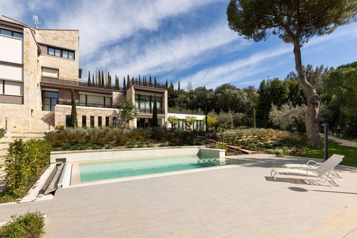 Appartamento intero, Guesthost - Umbrian Retreat: Elegant Apartment with Pool in Perugia, Perugia e dintorni