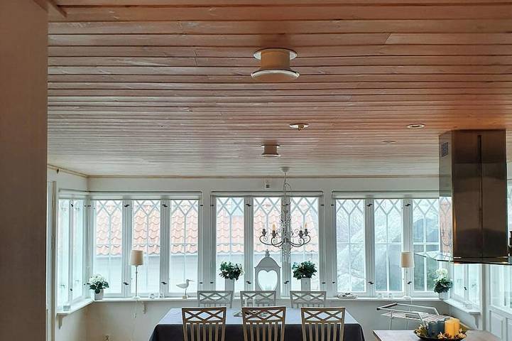 Ferienhaus für 10 Personen, mit Balkon in Hälleviksstrand
