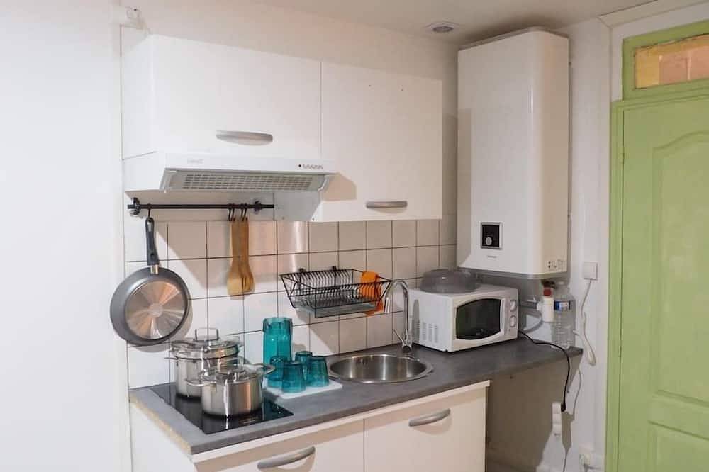 Apartamento entero, Estudio con entreplanta cerca de París, 100% equipado. in Villeneuve-Saint-Georges, Valle del Marne