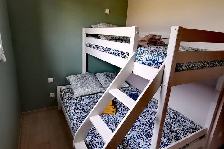 Location de vacances pour 7 personnes, avec Jardin à Les Moitiers-d'Allonne - 2
