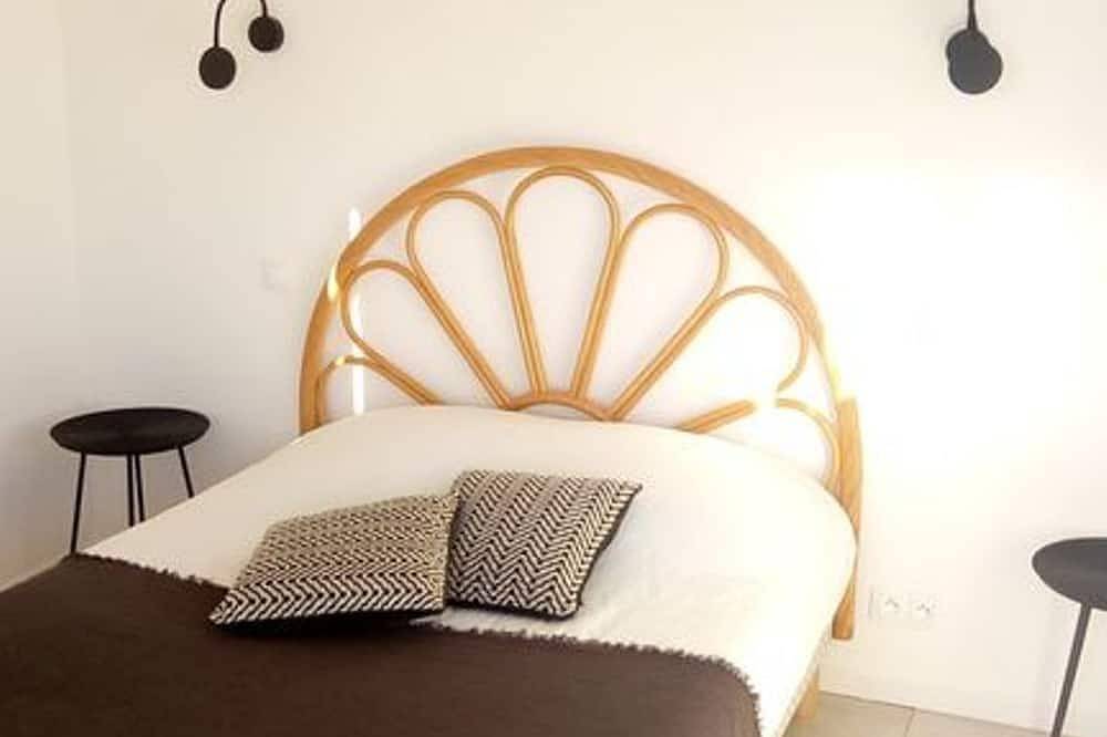 [Nouveau] Plein soleil, piscine, Bbq, pétanque, vue panoramique in Saint-Laurent-du-Var, Région de Cannes