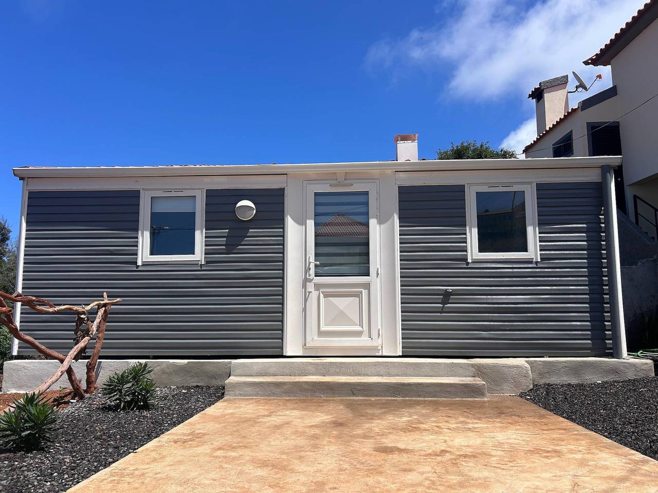 Mobile Home 'Caldeira' with Mountain View, Private Garden and Wi-Fi in Madeira