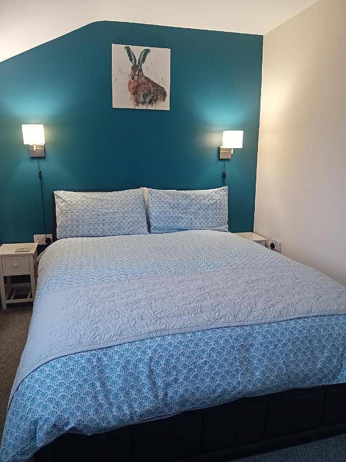 Double Room with Private Bathroom in Coventry, Birmingham Area