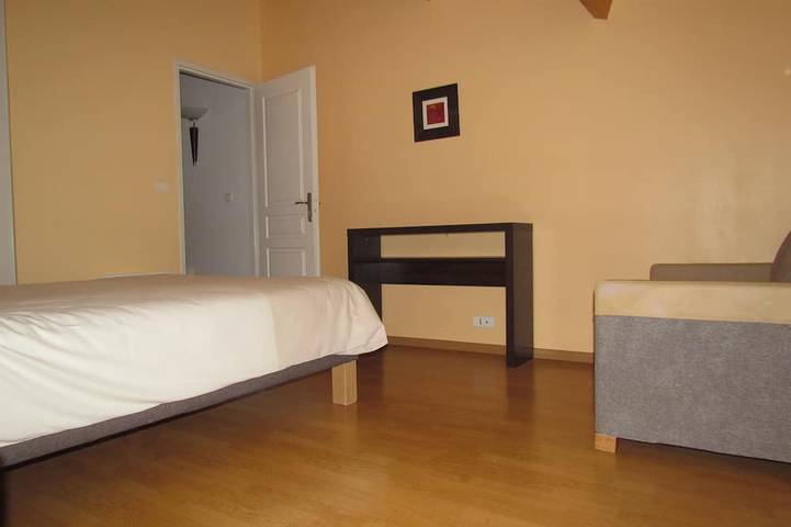 Gîte pour 4 personnes, avec jardin et terrasse à Sainte-Soulle - 2