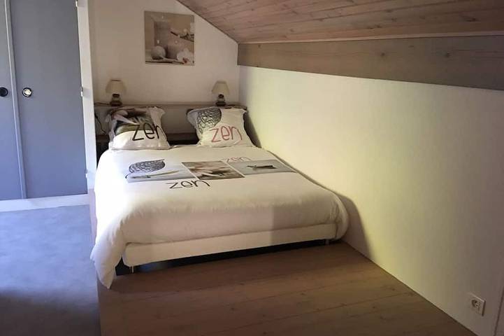 Location de vacances pour 10 personnes, avec terrasse et jardin ainsi que sauna et jacuzzi à Cravant - 4