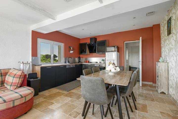 Location de vacances pour 8 personnes, avec Terrasse et Jardin à Villeneuve-lès-Béziers - 4