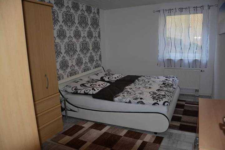 Ferienwohnung für 3 Personen, mit Terrasse und Garten sowie Pool in Freital - 2
