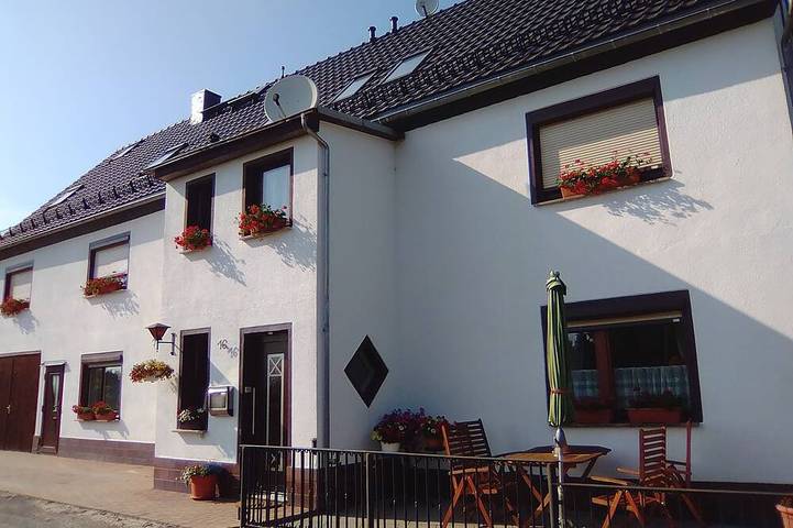 Ferienwohnung für 2 Personen, mit Garten in Lichtenhain