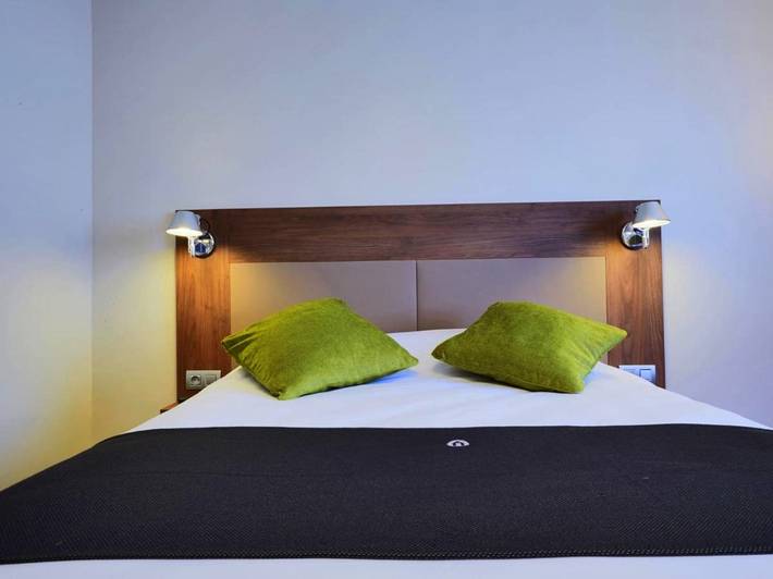 Hôtel pour 4 personnes, avec Terrasse et Jardin à Mérignac