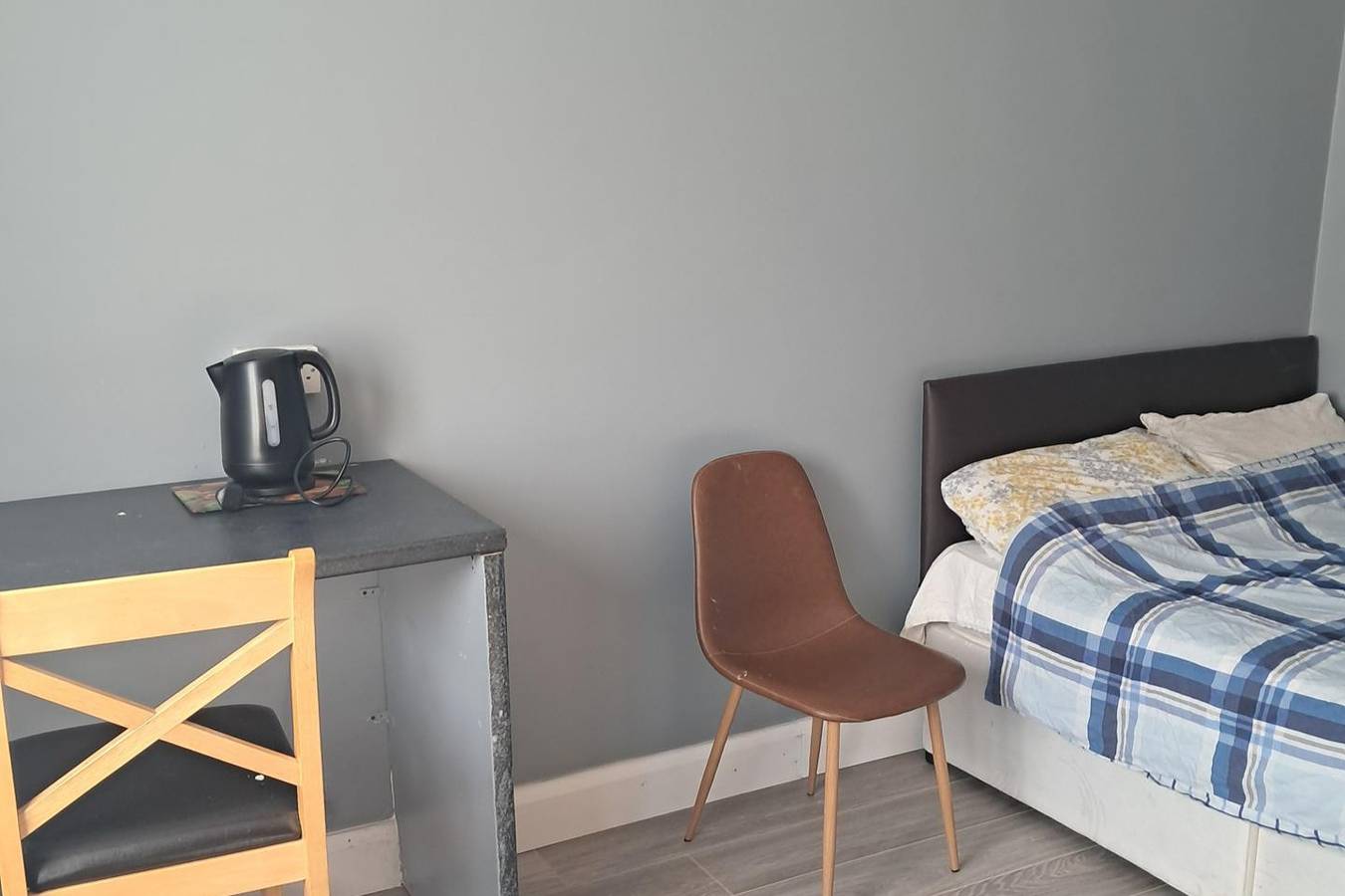 Gehele studio, Studio Sleeps 2 with Parking and Wifi in Letterkenny, Drongawn Lough