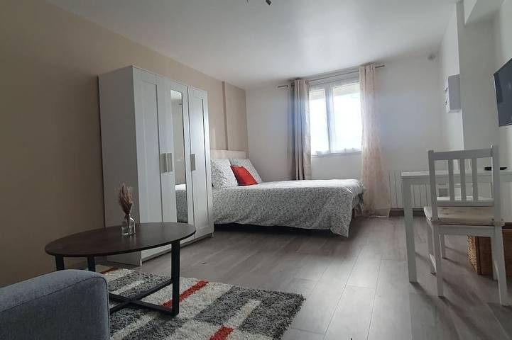 Appartement de vacances pour 3 personnes, avec Jacuzzi à Houilles
