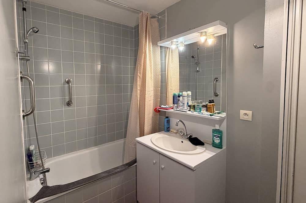 Appartement entier, Appartement lumineux centre-ville - 2 pers. in La Teste-de-Buch, Région d'Arcachon