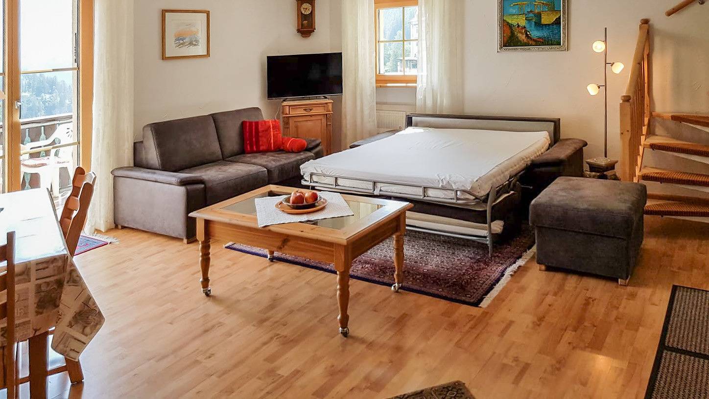 Ganze Wohnung, 9404 Renovierte Maisonettewohnung im modernen Landhausstil und Balkon mit tollem Ausblick in Vulpera, Tarasp