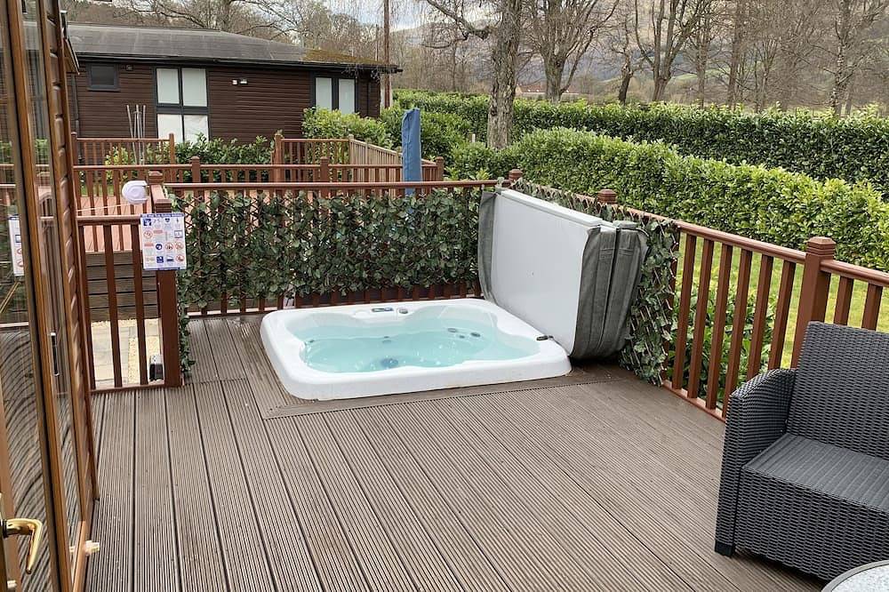 Comfortable lodge with hot tub.internet and netflix in Clackmannanshire